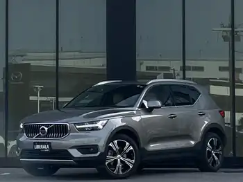 ボルボ ＸＣ４０ T4 AWD インスクリプション