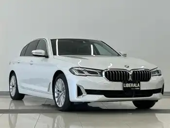 ＢＭＷ ５３０ｅ ラグジュアリー EDジョイ+ HDDナビ　フルセグTV　ACC　360度カメラ　