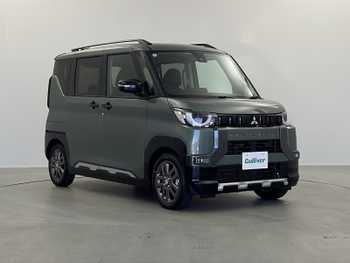 三菱 デリカミニ T プレミアム 届出済未使用車 全周囲付9型ディスプレイ