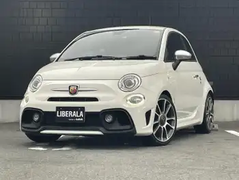 アバルト ５９５ ツーリズモ 後期モデル赤レザーシート 前後ドラレコ