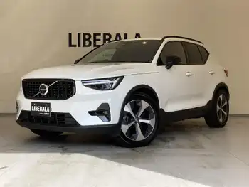 ボルボ ボルボ ＸＣ４０ アルティメット B4 AWDダークED 純正ナビ サンルーフ ACC BSM レーンキープ
