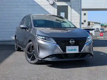 日産 ノート X 本革シート　16インチアルミホイール