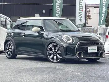 ＭＩＮＩ ＢＭＷ ミニ クーパー S レゾリュートED 純正オーディオ/半革シート/衝突軽減/HUD