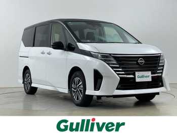 日産 セレナ e－4ORCE ハイウェイスターV 登録済未使用車　メーカーオプションナビ