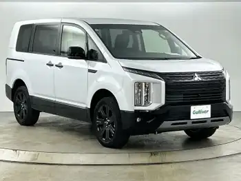 三菱 デリカＤ：５ シャモニー 登録済未使用車 全方位カメラ AC100V電源