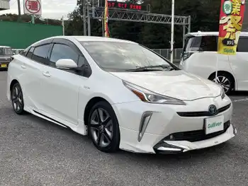 トヨタ プリウス A プレミアム　ツーリングセレ