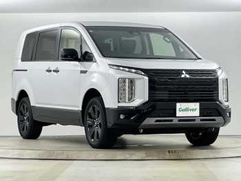 三菱 デリカＤ：５ シャモニー 登録済未使用車 全方位カメラ ハーフレザー