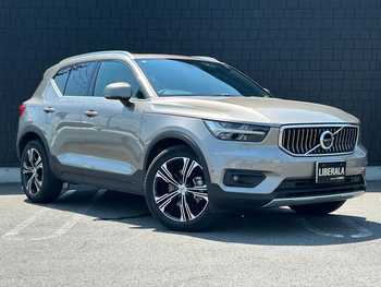 ボルボ ボルボ ＸＣ４０ B4 AWD インスクリプション