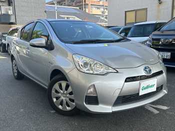 トヨタ アクア S