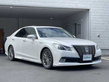 トヨタ クラウン ハイブリッド ロイヤルサルーンG メーカーナビ　サンルーフ　エアロ　