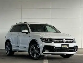 フォルクスワーゲン ティグアン TDI 4モーション Rライン ヘッドアップディスプレイ/360°カメラ