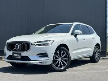 ボルボ ＸＣ６０ D4 AWD インスクリプション