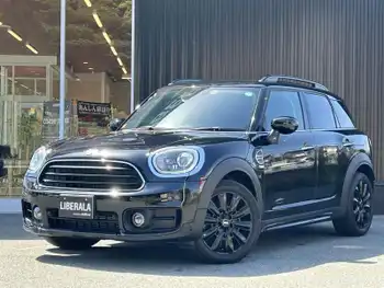 ＭＩＮＩ ミニ クロスオーバー  ACC 黒半革 純ナビ 社外地デジ Bカメラ LED
