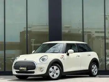 ＭＩＮＩ ミニ ヴィクトリア 特別仕様車　純正ナビ　バックカメラ LED