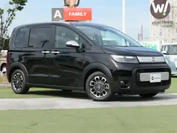 ホンダ フリード クロスター 登録済未使用車