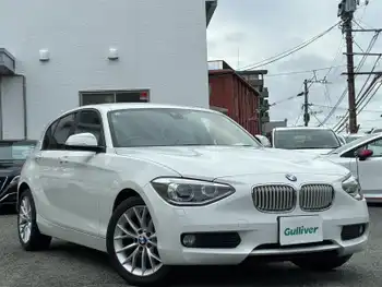 ＢＭＷ １１６ｉ ファッショニスタ 純正ナビ Bカメラ 純正17インチAW 革シート