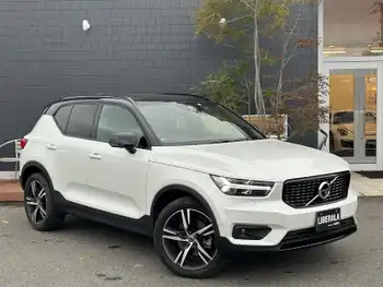 ボルボ ＸＣ４０ T4 AWD Rデザイン