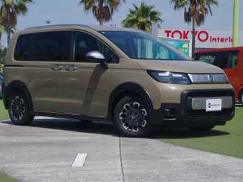 ホンダ フリード クロスター 登録済未使用車