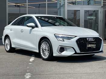 アウディ Ａ３ セダン 40TFSI クワトロ アドバンスド 黒レザー ACC 自動駐車・発車 純正ナビ