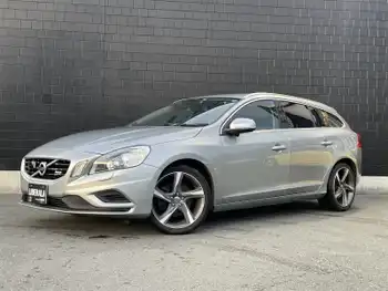 ボルボ Ｖ６０ T4 Rデザイン 純正ナビ/フルセグ/バックカメラ/ETC