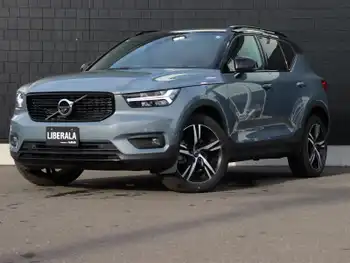 ボルボ ボルボ ＸＣ４０ B4 AWD Rデザイン ハーマンカードン　ハーフレザー　純正ナビ