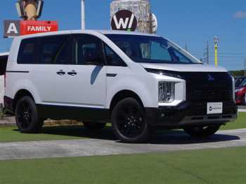 三菱 デリカＤ：５ シャモニー 登録済未使用車