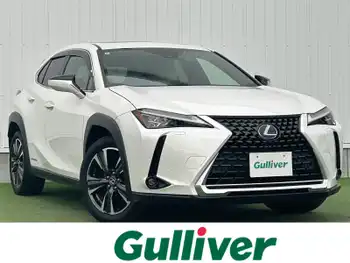 レクサス ＵＸ 250h バージョンL 禁煙 サンルーフ 10.3型ナビ 白革 3眼LED