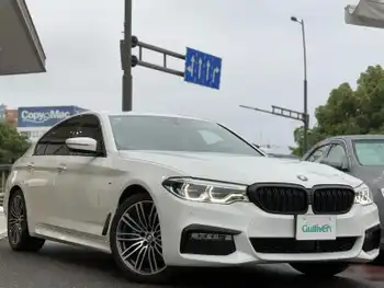 ＢＭＷ ５３０ｉ Mスポーツ サンルーフ ナビ 全方位カメラデジタルミラ