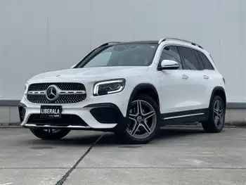 メルセデス・ベンツ ＧＬＢ２００ｄ AMGライン パノラミックスライディング 純正ナビ