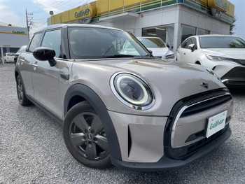 ＭＩＮＩ ＢＭＷ ミニ クーパー D エッセンシャルトリム