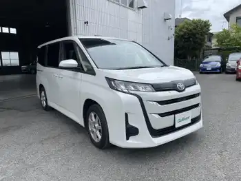 トヨタ ノア ハイブリッド X 追従クルコン　前後ドラレコ
