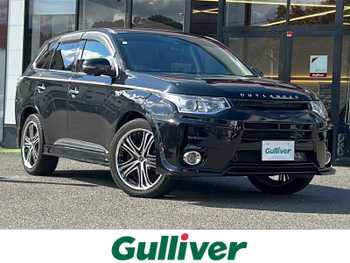 三菱 アウトランダー ＰＨＥＶ G ナビパッケージ 衝突軽減 純ナビ 100V充電 半革 温席 ETC