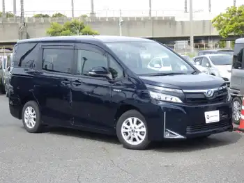 トヨタ ヴォクシー ハイブリッド X