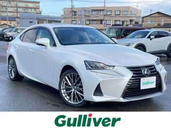 レクサス ＩＳ 300h バージョンL 4WD　サンルーフ　純正ナビ　革　LED