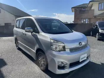 トヨタ ヴォクシー ZS 煌