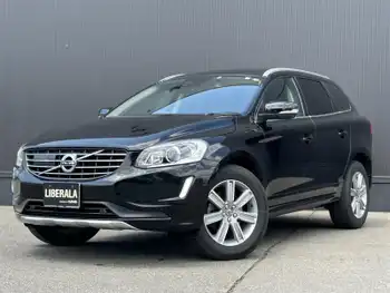 ボルボ ＸＣ６０ T5 AWD Rデザイン 1オーナー ACC 黒革/Hシーター 電動シート