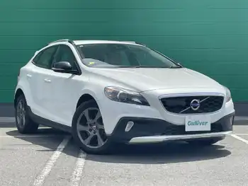 ボルボ Ｖ４０ クロスカントリー D4 SE アンミカセレクション