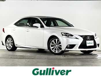 レクサス ＩＳ 300h バージョンL 禁煙 純正ナビ 黒革シート LEDライト