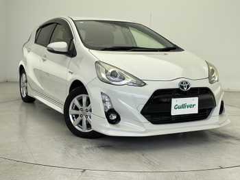 トヨタ アクア G ブラックソフトレザーセレ 純正ナビ　衝突軽減　後席モニター　ETC