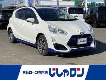 トヨタ アクア X－URBAN SDナビ　フルセグ　Bluetooth　Rカメラ