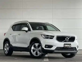 ボルボ ＸＣ４０ T4 モメンタム