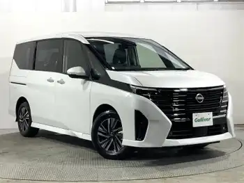 日産 セレナ e－パワー ハイウェイスター V 登録済未使用車 プロパイロット 純正ナビ