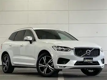 ボルボ ＸＣ６０ D4 AWD Rデザイン