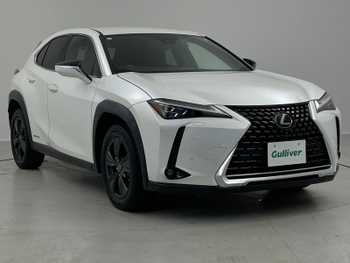 レクサス ＵＸ 250h バージョンC 三眼LEDライト　純正ナビ