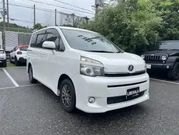 トヨタ ヴォクシー X