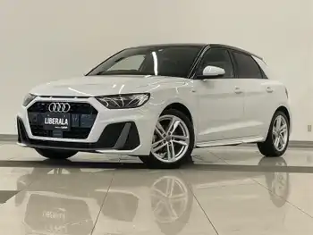 アウディ Ａ１ SB 35TFSI Sライン インテリア+PKG　アシスタンスPKG　MMI