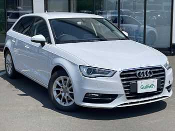 アウディ Ａ３ スポーツバック 1．4 TFSI 純正ナビ プッシュスタート パドルシフト