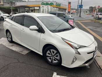 トヨタ プリウス A