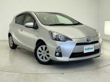 トヨタ アクア S 純正ナビ　バックカメラ　ETC　LEDヘッド