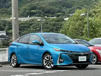 トヨタ プリウス ＰＨＶ A ○プリクラ○純正ナビ○ヒーター